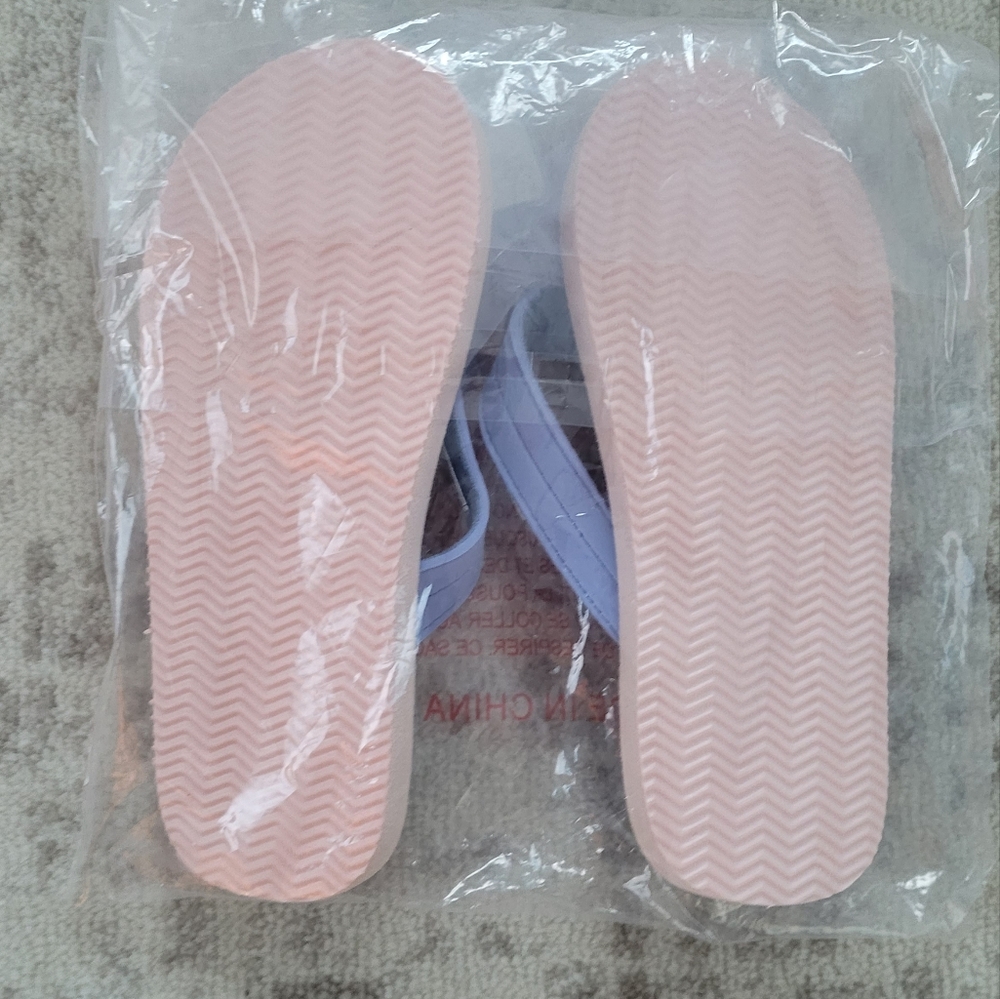 Oshkosh flip flops - Picture 4 of 5